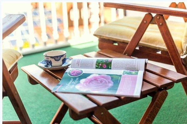 Unclassified image, 1 of 13, button