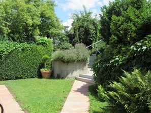 Property grounds - Chic, bright, 3-room apartment - 150m to the lake (Unteruhldingen)