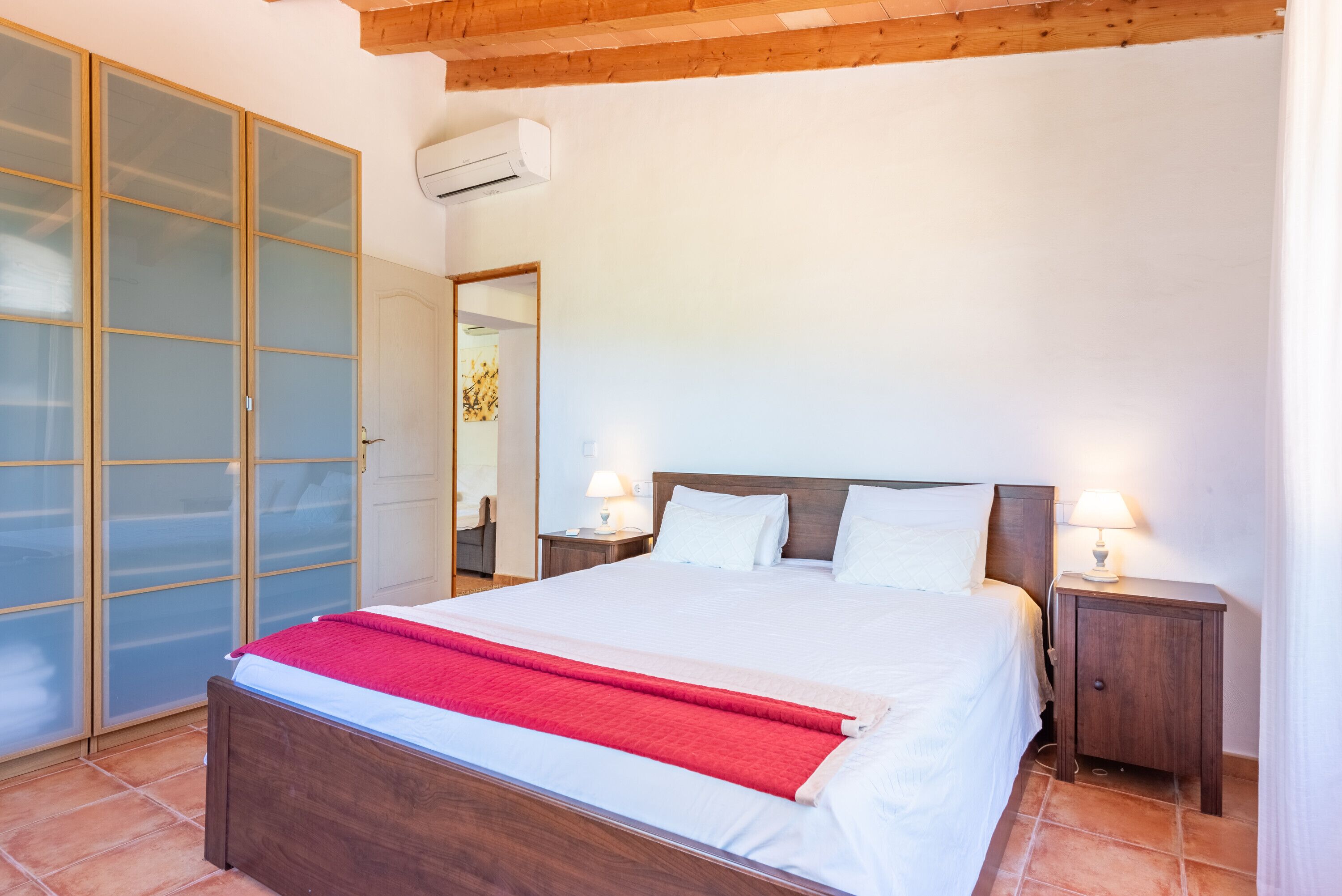 2 chambres, fer et planche à repasser, Wi-Fi gratuit, draps fournis