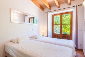 2 bedrooms, iron/ironing board, free WiFi, bed sheets - In the Mountains with Pool – Villa Sa Teulera Sóller (SOLLER)