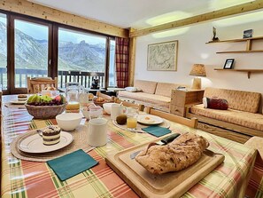 Dining - 3-room apartment, 8 people, ski-in, near shops in Tignes (Tignes)