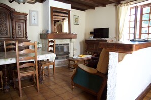 Smart TV, fireplace, DVD player, table tennis - Country house farmhouse in Perigord, comfortable, Rest assured  (Douchapt)