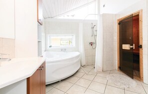 Shower - 4 bedroom awesome home in Rønne (Rønne)