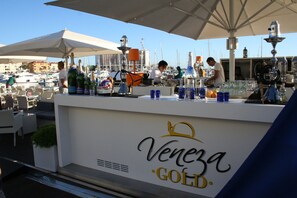 بار (في المنشاة)