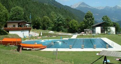 Modern 75m² apartment for 2 to 5 people with fireplace and beautiful mountain views!