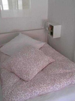 1 Schlafzimmer, Schreibtisch, WLAN, Bettwäsche