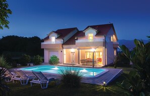 Beheizter Pool