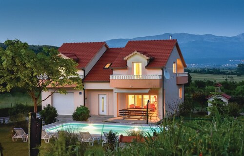 Gorgeous home in Sinj