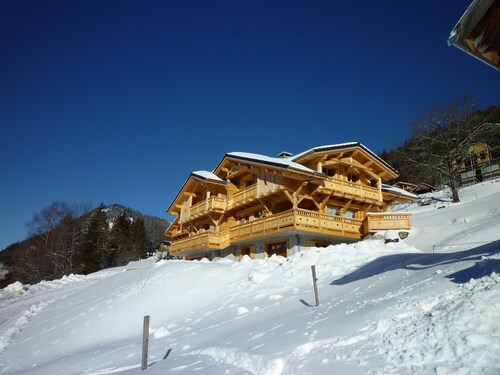 Chalet haut de gamme non loin des pistes de ski 