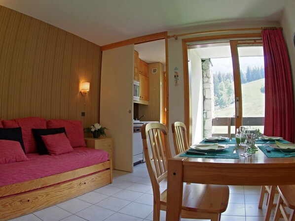 Dining - 2 Rooms, South-East Balcony, Opposite ESF, Cleaning Included (Valmorel)