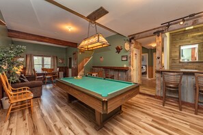 Games room - Cozy Dog Friendly Log Home w/ Hot Tub & Fire Pit (McHenry)