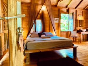 Uklassifisert bilde, 2 av 12, knapp