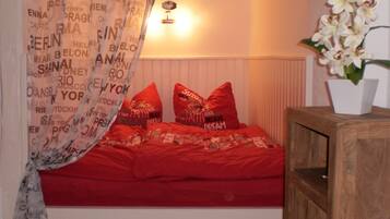 Strygejern/strygebræt, weekendseng, sengetøj