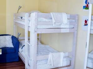 2 bedrooms, in-room safe