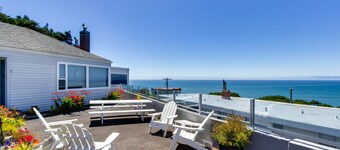 Condominio ubicado en el centro con vista al mar, acceso cercano a la playa.