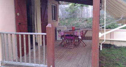 TrĂšs joli bungalow, tout confort