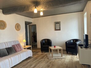 TV - The Grimaldi House.  (Castello-di-Rostino)