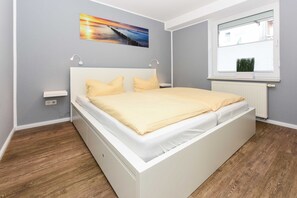 2 Schlafzimmer, Reisekinderbett, WLAN