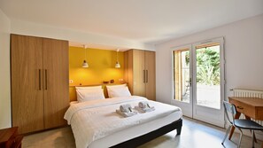 6 chambres, fer et planche Ă repasser, Wi-Fi, draps fournis