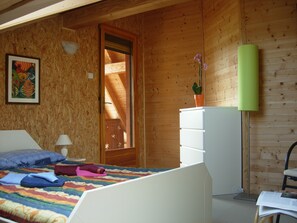 6 bedrooms, iron/ironing board, internet - Large chalet with jacuzzi and lake view (Saint-Jacques-D'ambur)