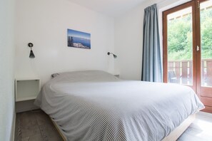 2 habitaciones, tabla de planchar con plancha y wifi 