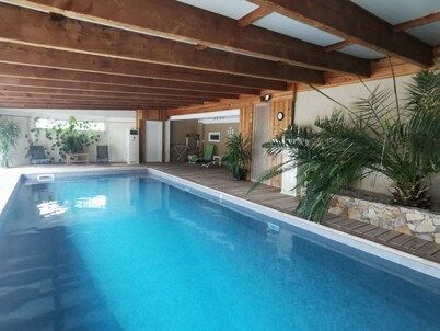 Gîte with private swimming pool heated to 30°C all year round, 15 min from Alsace