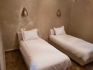 3 bedrooms, iron/ironing board, WiFi, bed sheets - Villa with pool in Marrakech (Marrakech)