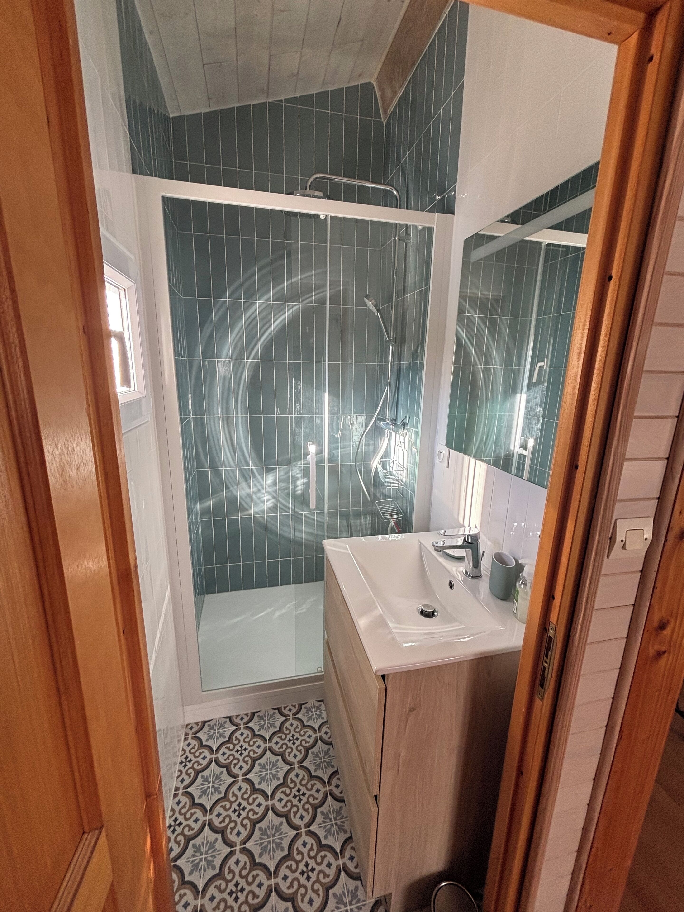 Shower, eco-friendly toiletries, hair dryer, towels