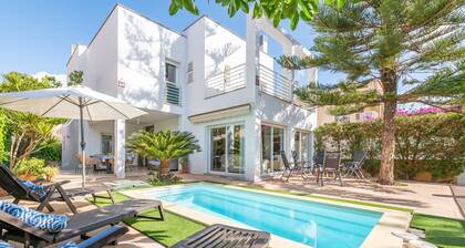 Holiday Home "Villa Mar - Can Bujosa" on the Beach