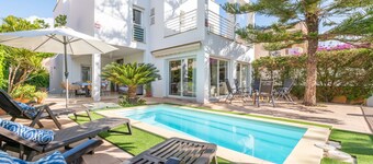 Holiday Home "Villa Mar - Can Bujosa" on the Beach