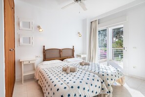 5 chambres, fer et planche à repasser, Wi-Fi gratuit, draps fournis