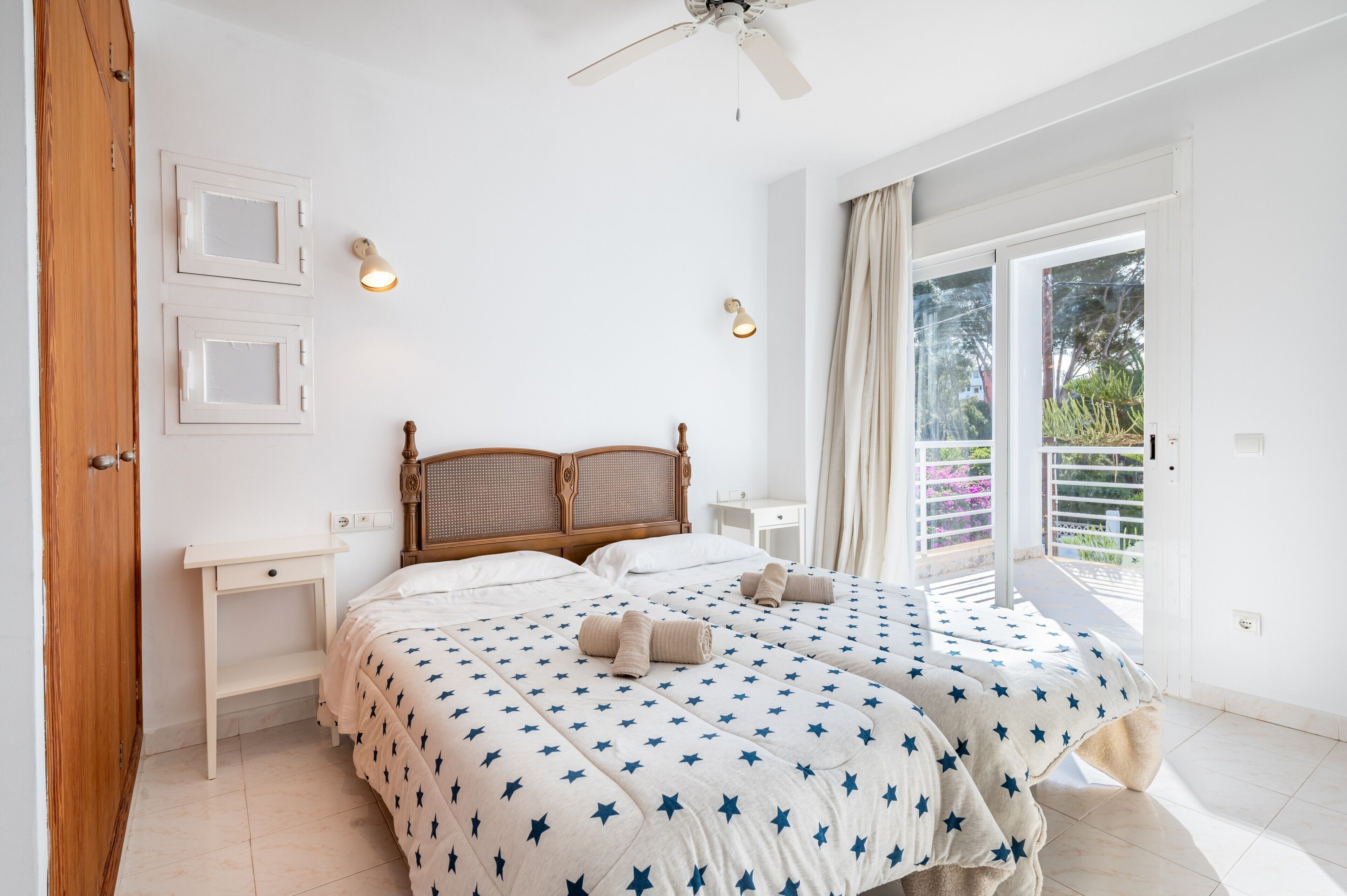 5 Schlafzimmer, Bügeleisen/Bügelbrett, kostenloses WLAN, Bettwäsche