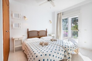 5 slaapkamers, een strijkplank/strijkijzer, gratis wifi, beddengoed