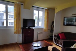 TV, DVD player
