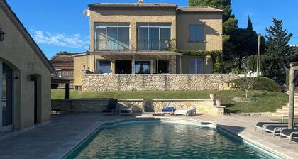 VILLA PRIVATE POOL-AIR-CONDITIONING COTE ISLE S/SORGUE PETS WELCOME