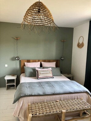 3 chambres, fer et planche à repasser, Wi-Fi gratuit, draps fournis