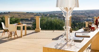 Villa with pool, wellness area and private tennis court