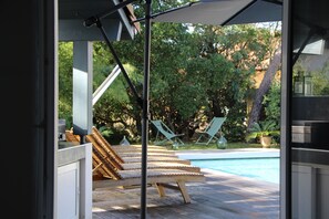 Outdoor pool, a heated pool - NEW HOUSE, 700M FROM THE BEACH WITH A HEATED SWIMMING POOL AND A SPA (Labenne)