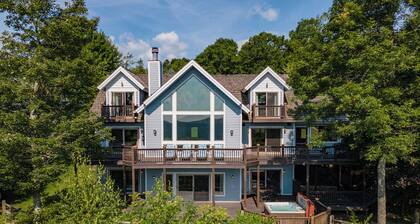 Ridgetop Dog Friendly Retreat w/ Hot Tub & Views