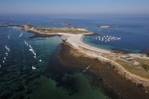 Una playa cerca