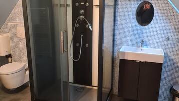Douche, sèche-cheveux