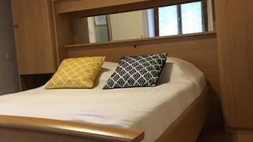 4 Schlafzimmer, Bügeleisen/Bügelbrett, Reisekinderbett, kostenloses WLAN