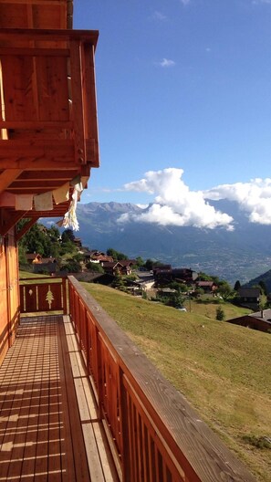 Property grounds - FAMILY CHALET, NEW, QUIET, VIEW, BETWEEN NENDAZ AND SIVIEZ, HEART OF 4 VALLEYS (Nendaz)