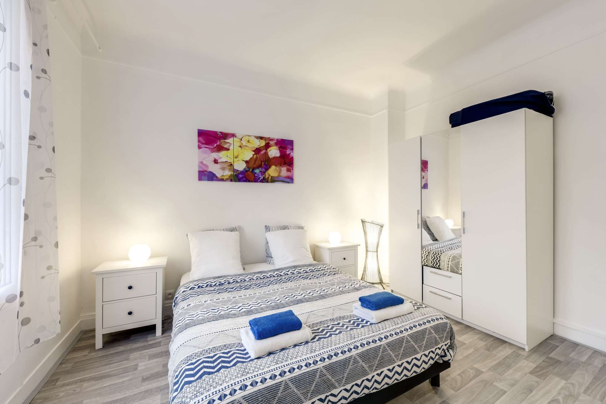 1 habitación y escritorio 