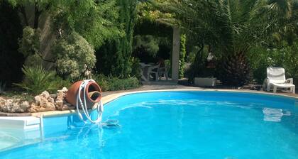 VILLA CLIMATISĂE AVEC PISCINE PRIVĂE