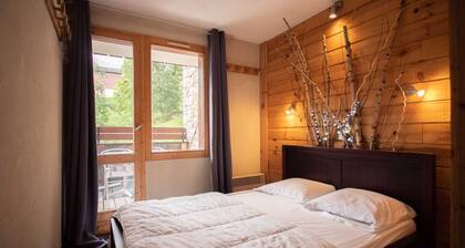 Beautiful renovated 3-room apartment with balcony, optional parking in Valmorel