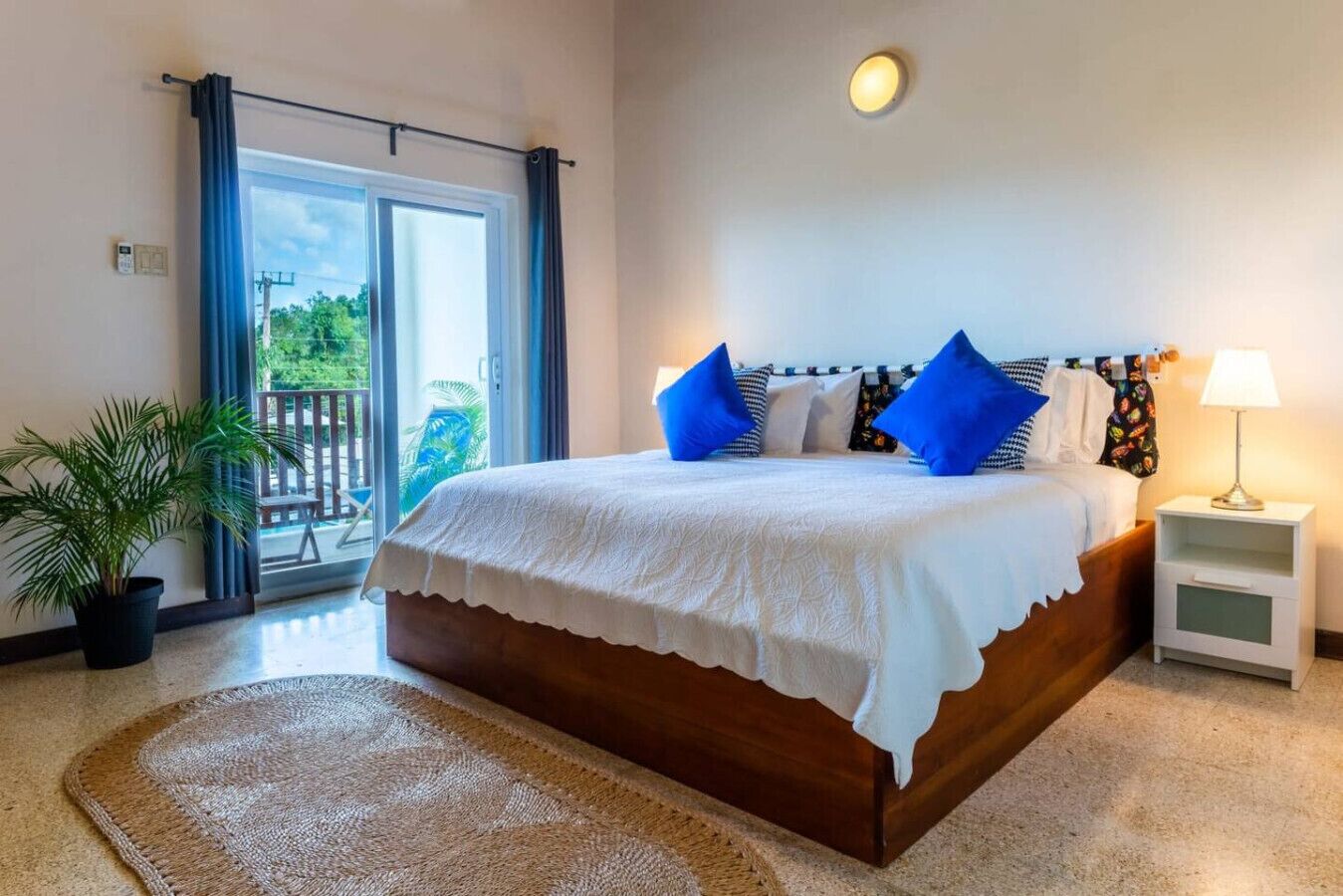 2 bedrooms, desk, iron/ironing board, travel crib