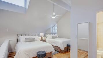 2 bedrooms, iron/ironing board, travel cot, WiFi