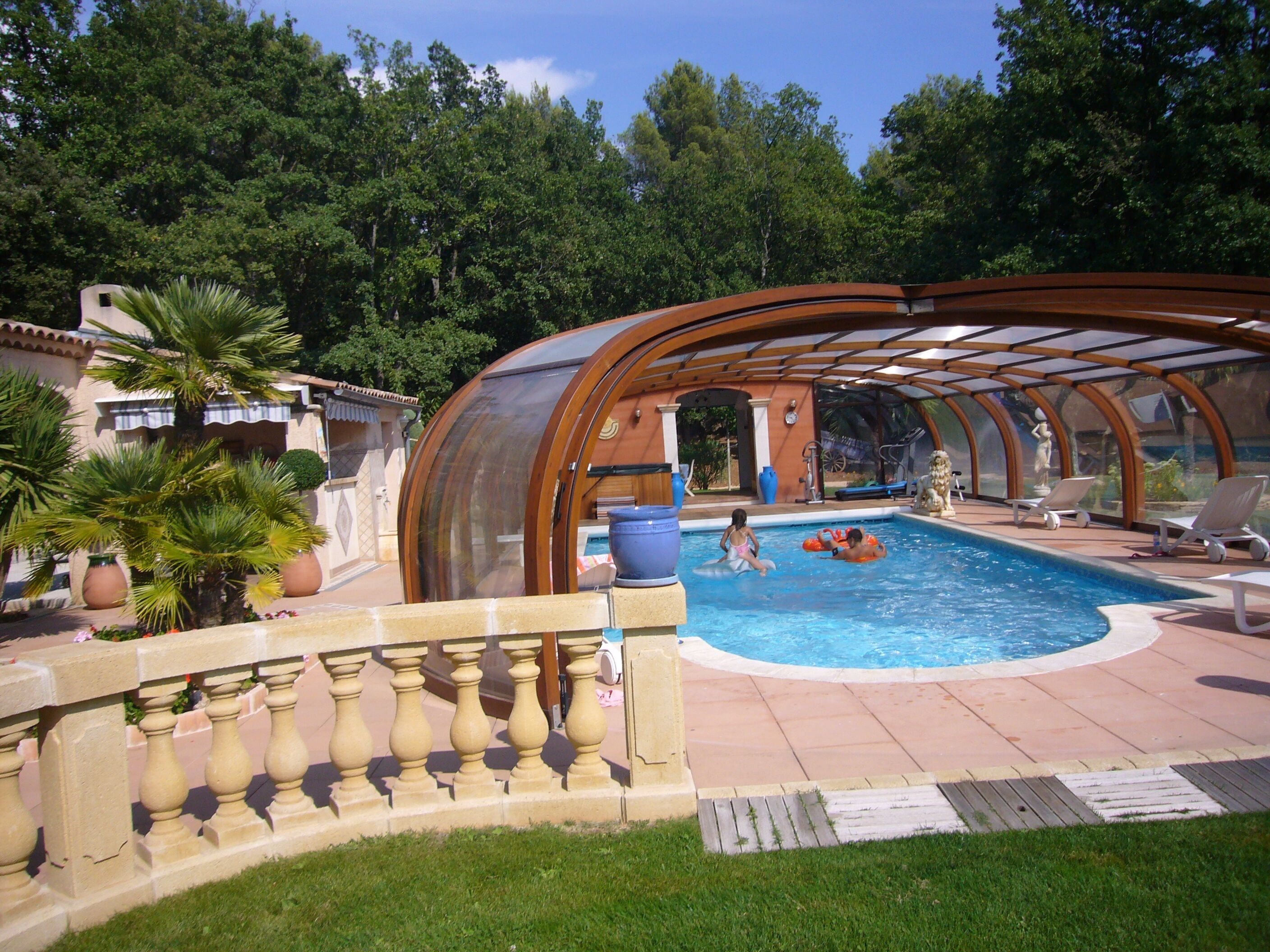 Chambre Daudet and table d'hotes : In a peaceful setting at the foot of the Ste Baume