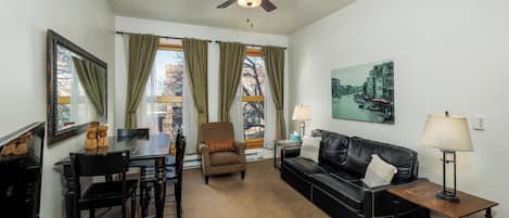 Flat-screen TV, fireplace, DVD player, stereo